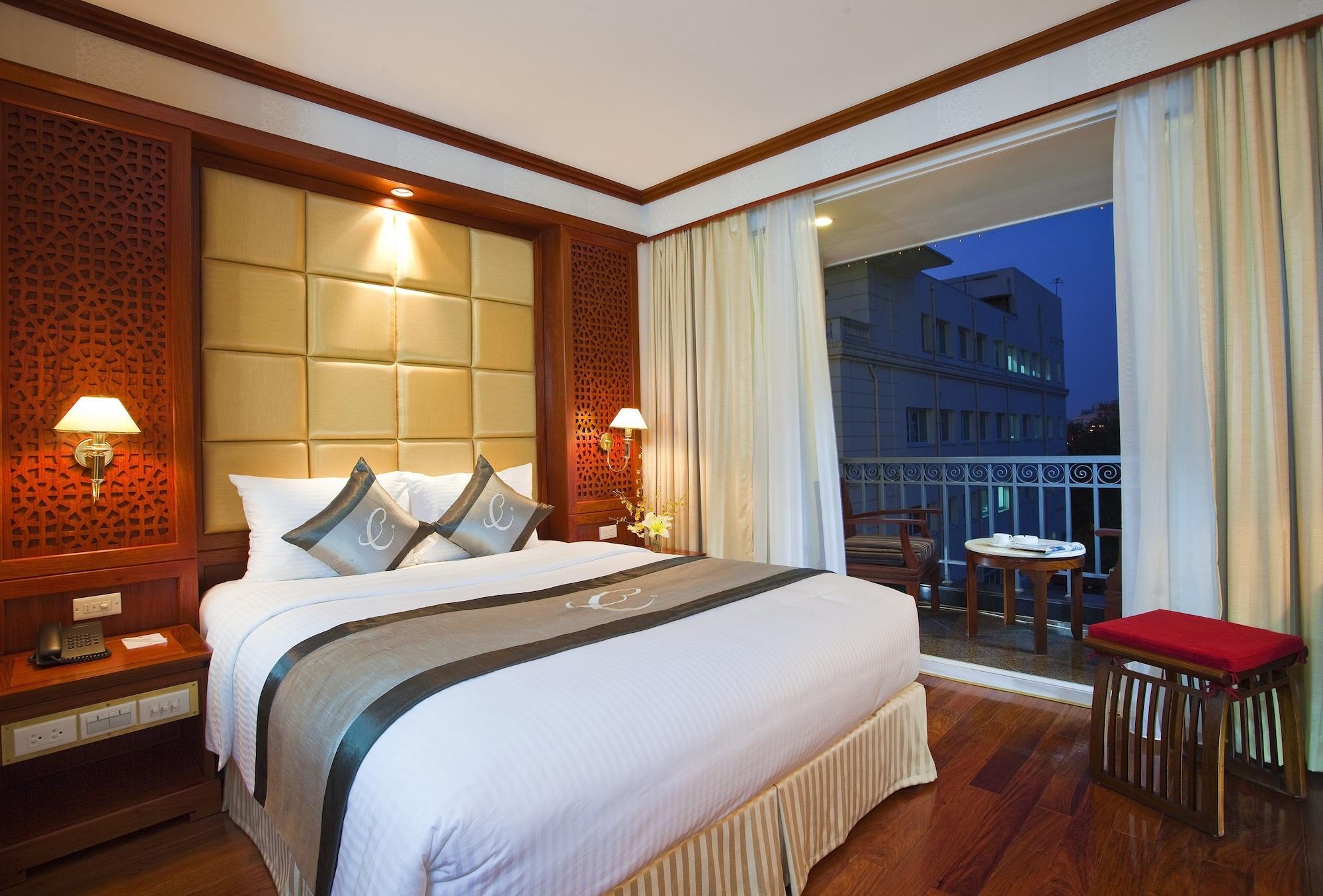 Conifer Boutique Hotel Hanoi Exterior photo