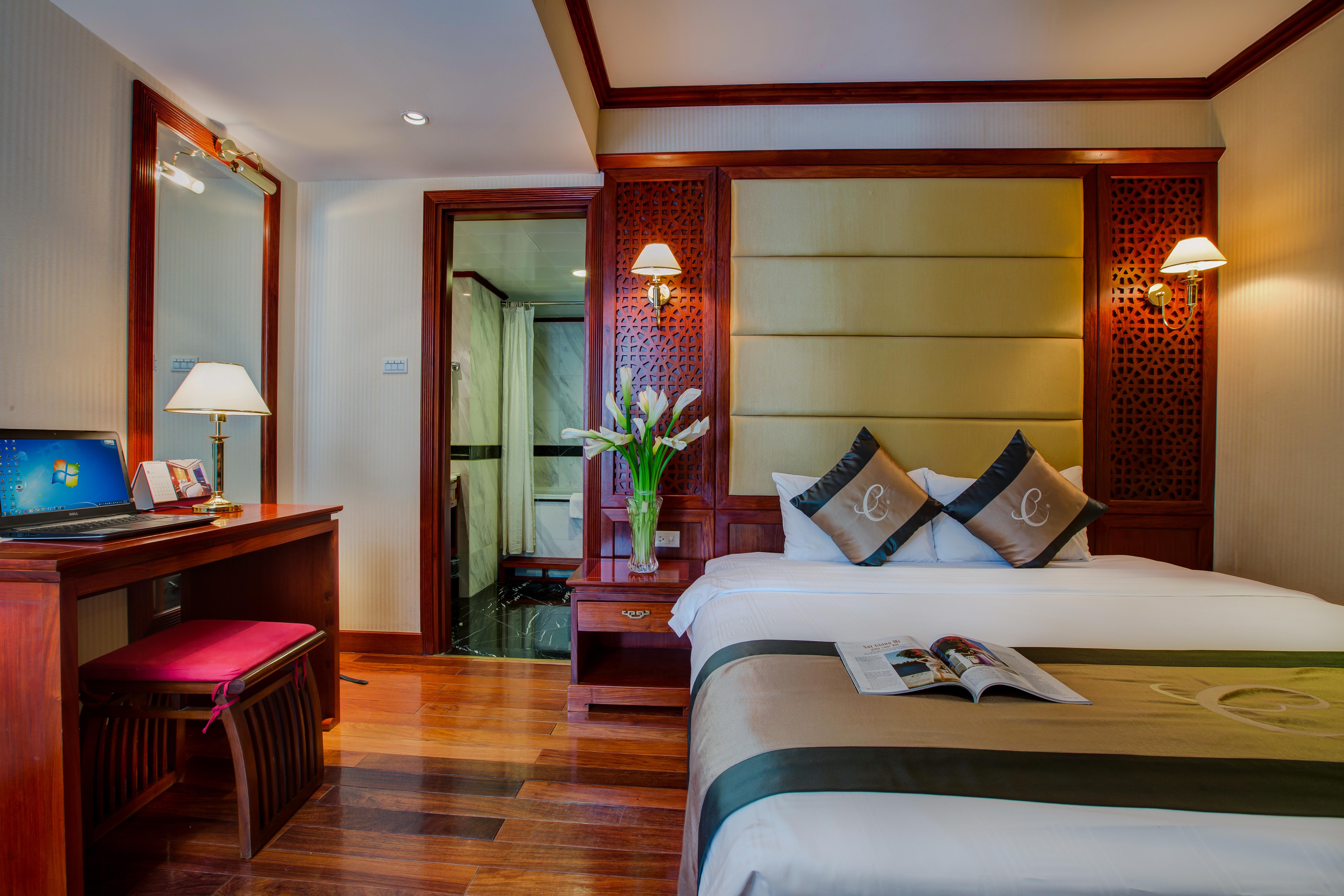 Conifer Boutique Hotel Hanoi Exterior photo