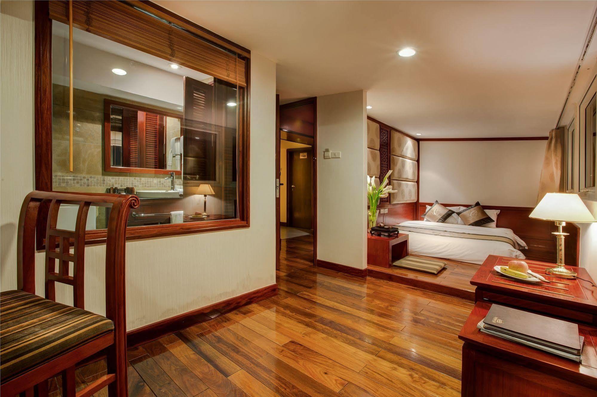 Conifer Boutique Hotel Hanoi Exterior photo